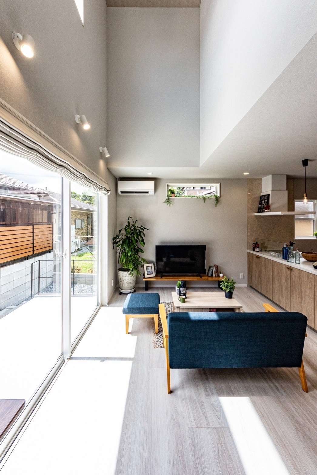 【ナチュラルで可愛い🏠💕吹き抜けのあるリビング&テラス】宮崎市で新築・リノベーション| mikiデザインハウス