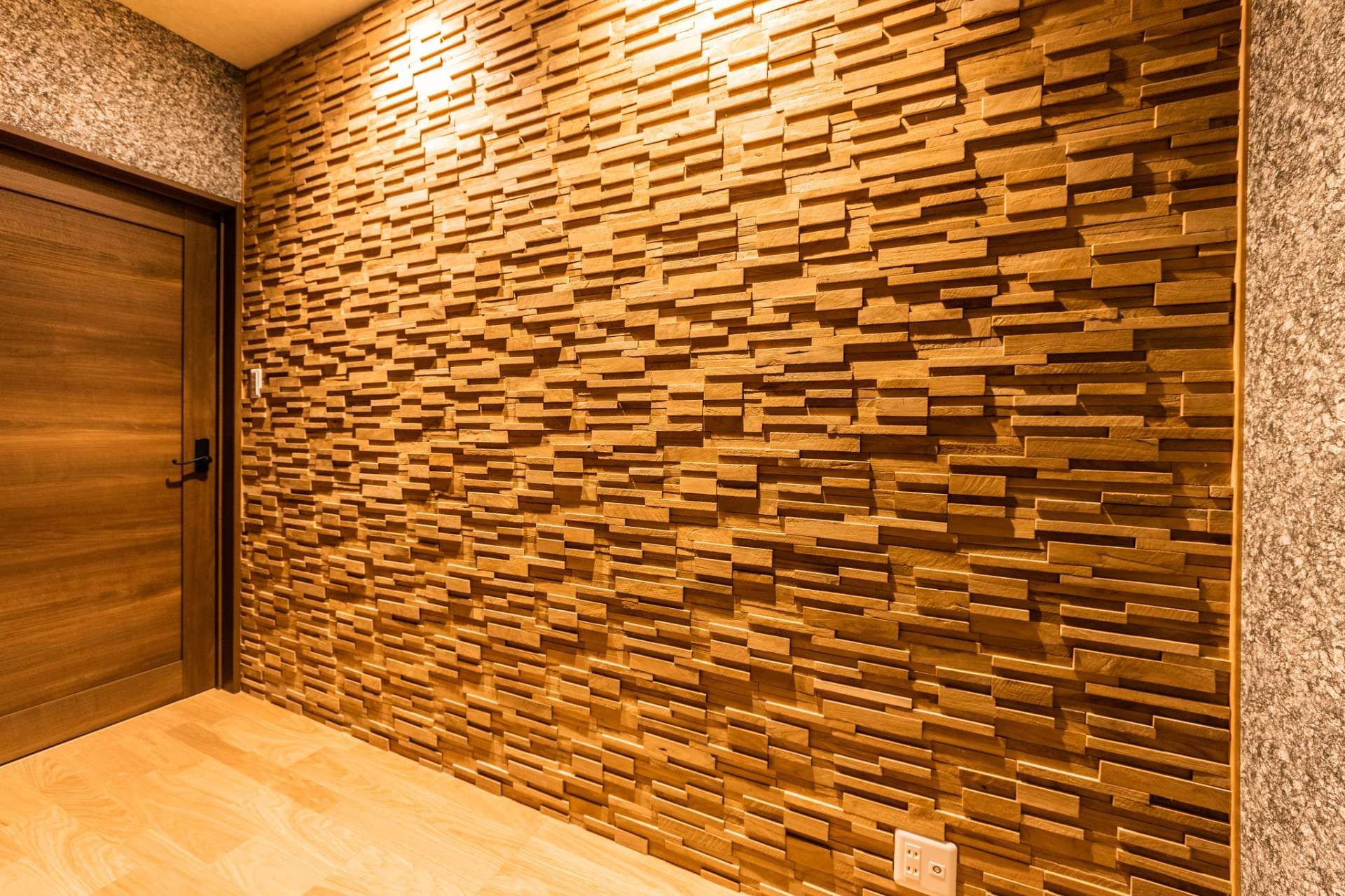 【木の住空間を演出するデザインウォールの魅力】宮崎市で新築・リノベーション | mikiデザインハウス