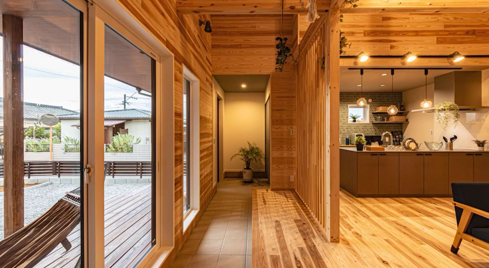 【玄関から繋がる土間スペース】宮崎市で新築•リノベーション| mikiデザインハウス